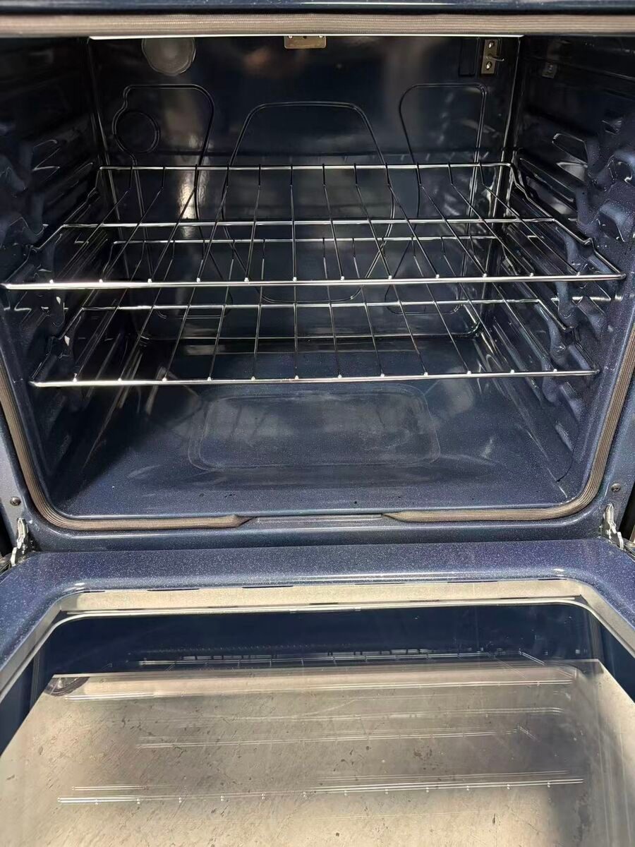 Samsung Samsung Electric Stove NE63A6111SS - View 2