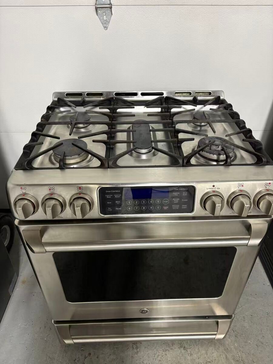 GE GE Cafe Gas stove CC2S985SET6SS - View 2