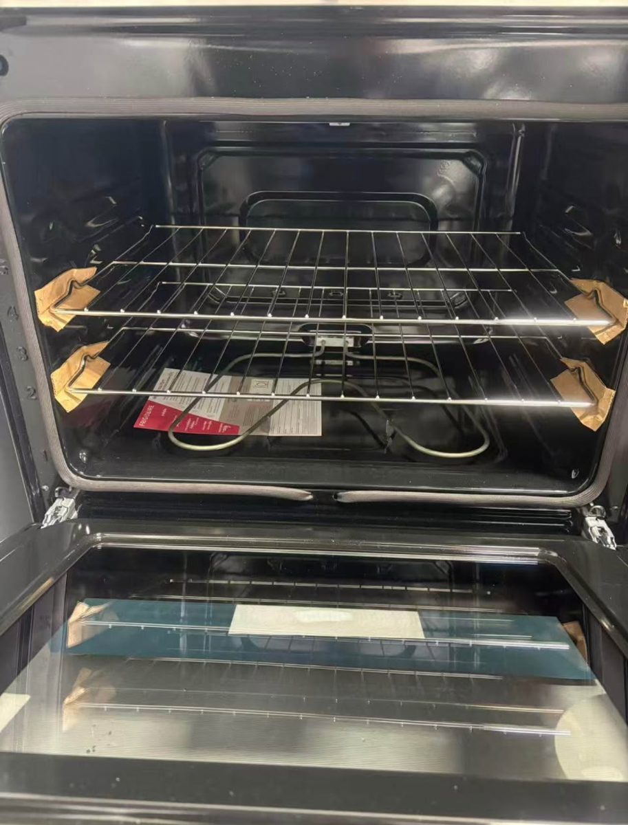 Frigidaire Frigidaire FCRE305CBSD Open‑Box Electric Range – Product Specifications FCRE305CBSD - View 3