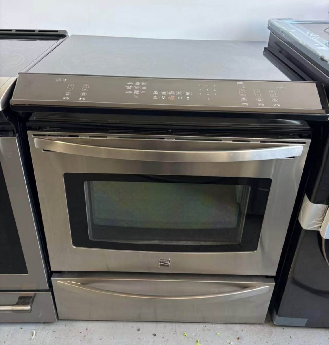 Kenmore Kenmore electric stove 970C4415301