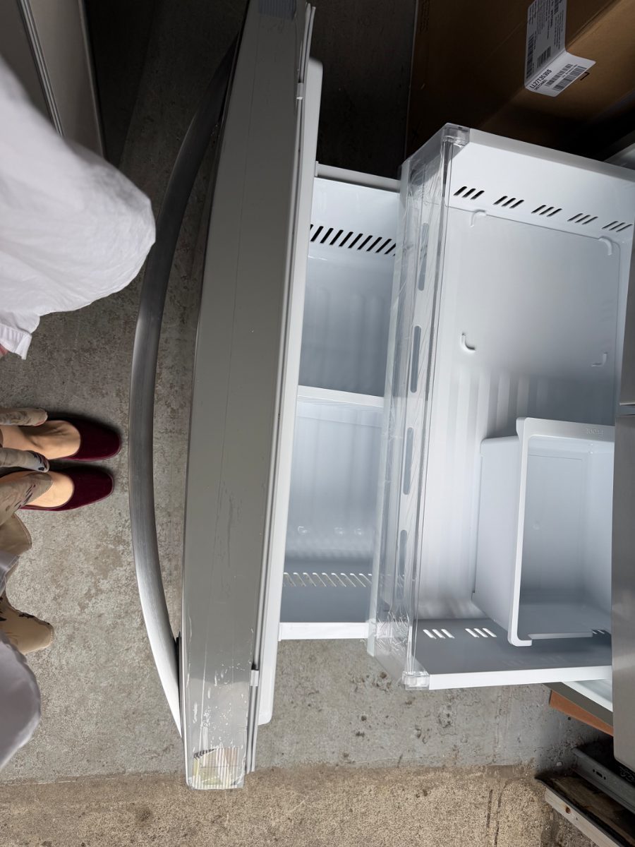 LG LG LRFS28XBS French Door Refrigerator, 36 inch Width, 27.7 cu. ft. Capacity LRFS28XBS - View 2