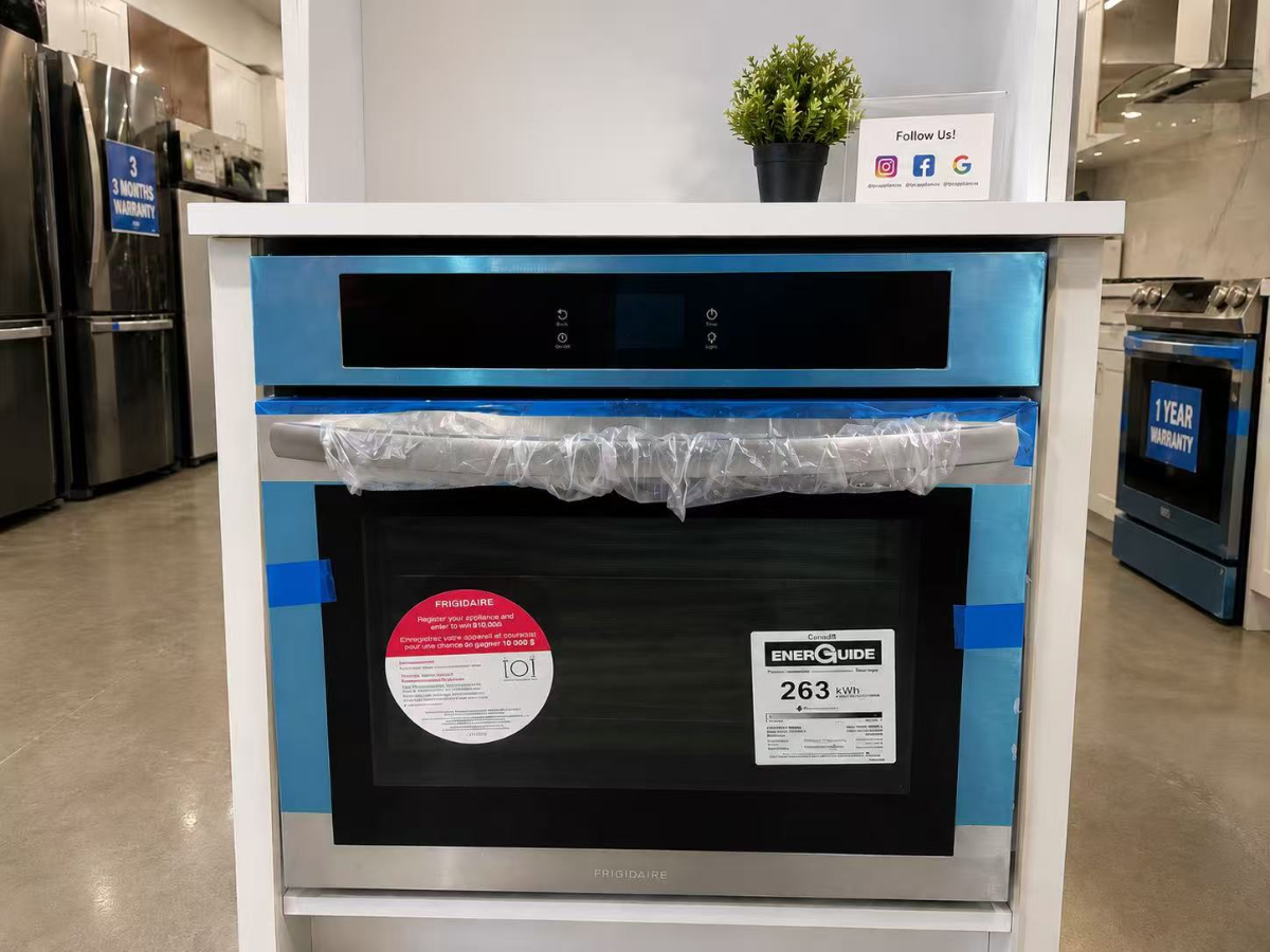 Frigidaire 🔥 NEW OPEN BOX Frigidaire Gallery 30” Built-In Single Wall Oven – FCWS3027ASC FCWS3027ASC