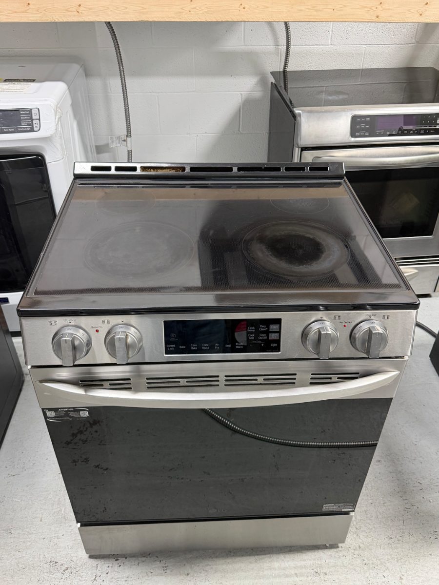 LG LG Smart Slide-In Electric Range – Stainless Steel – Air Fry – 2023 LSEL6332FC - View 5