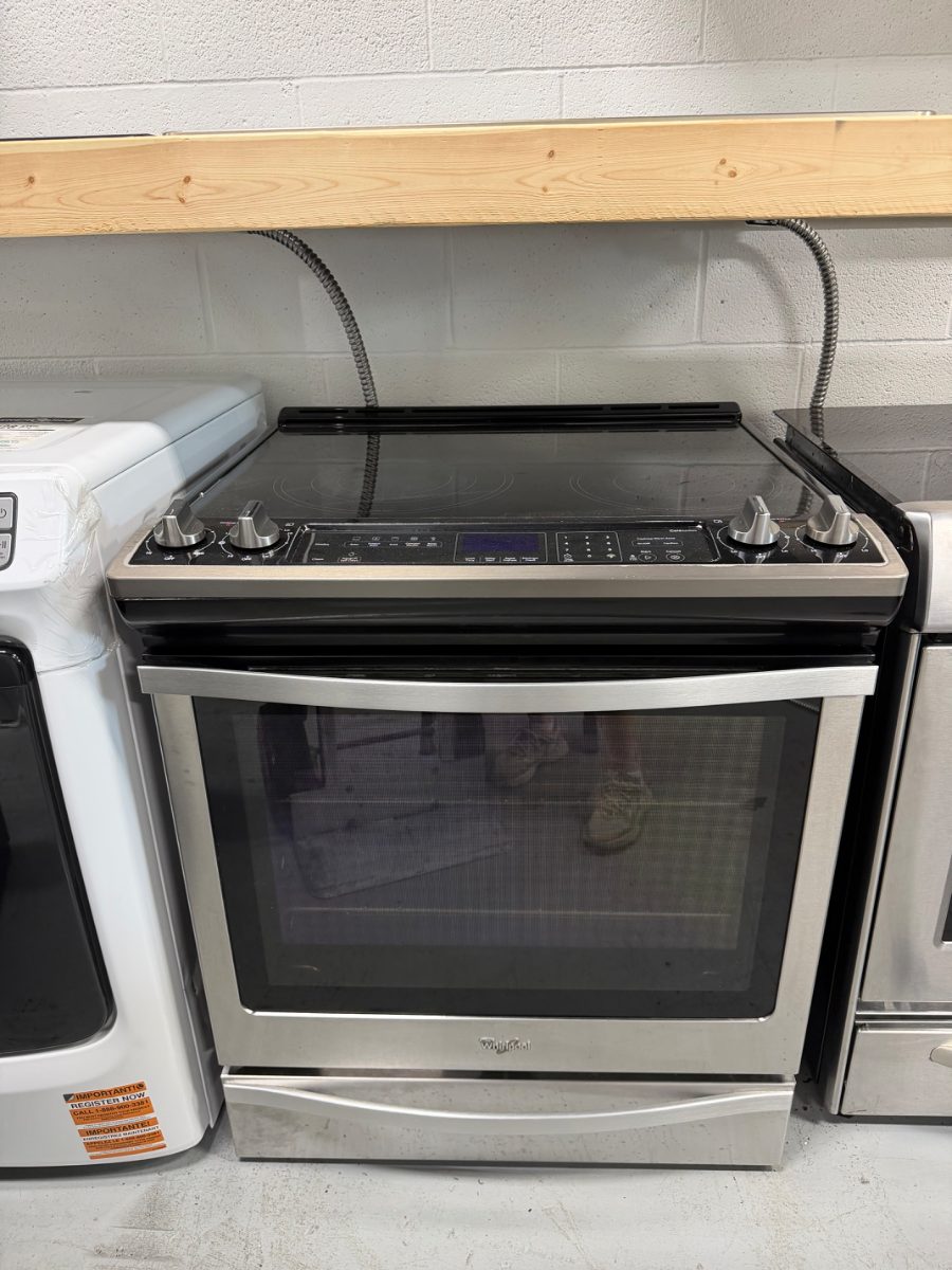 Whirlpool Whirlpool Electric Stove YWEE747H0FS1 - View 2