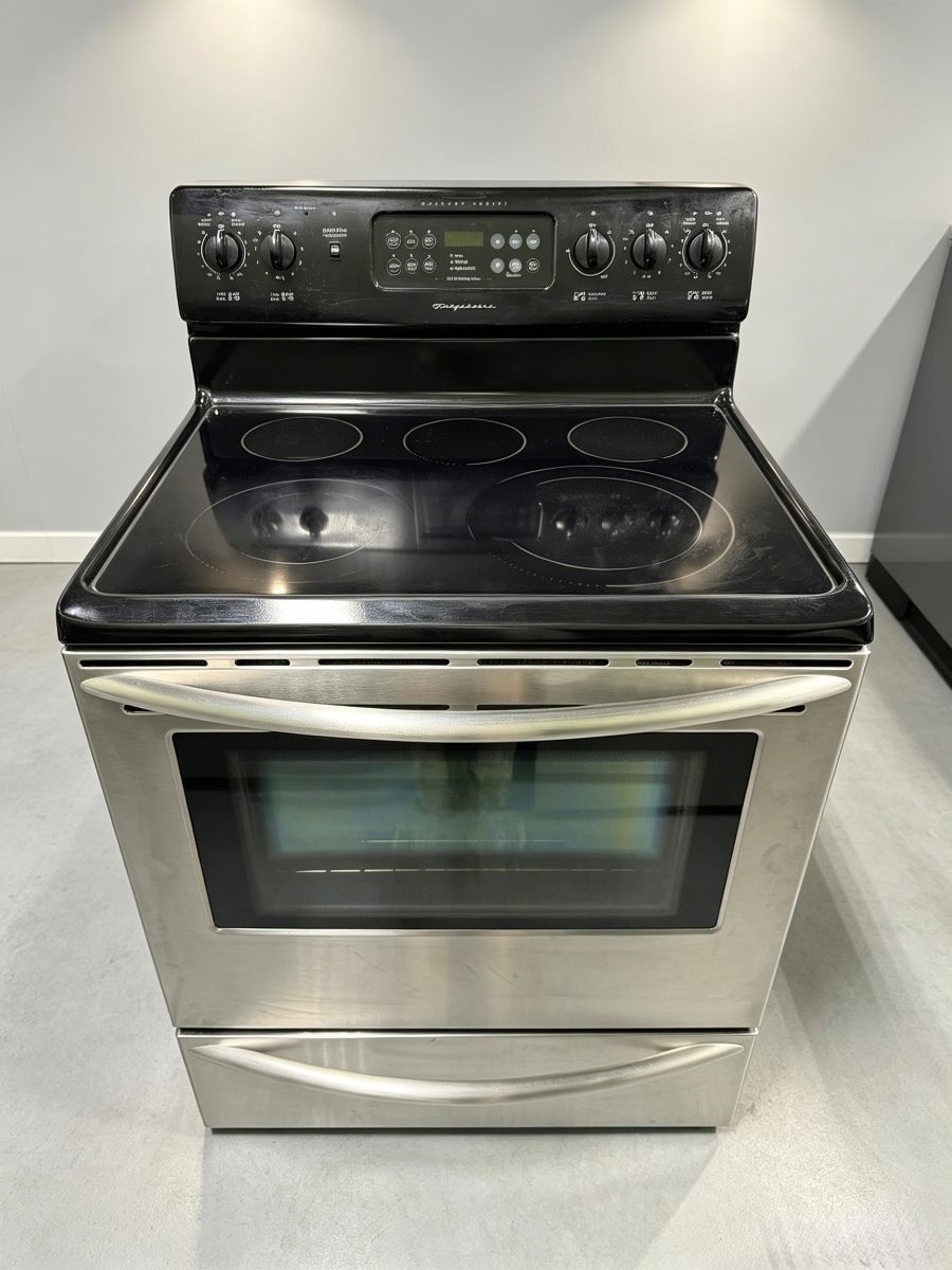 Frigidaire 30”Frigidaire Gallery Series Electric Range