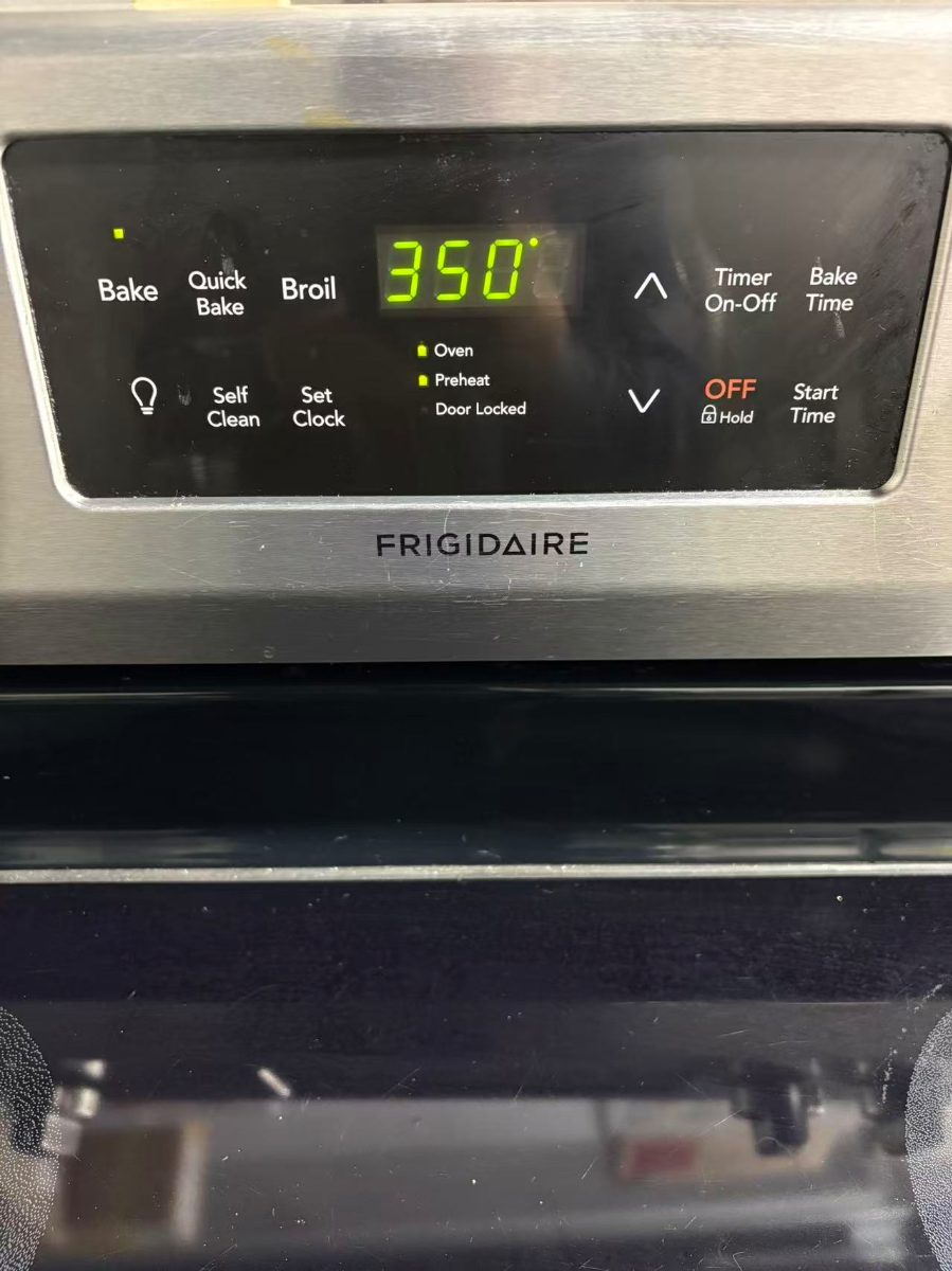 Frigidaire 30”Frigidaire Electric Range CFEF3056USC - View 7