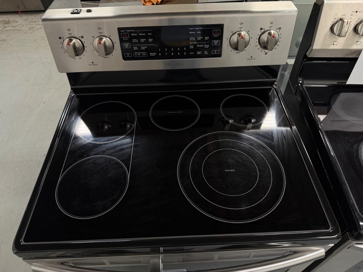 Samsung 30" Samsung Electric Range NE59J7850WS/AC - View 2