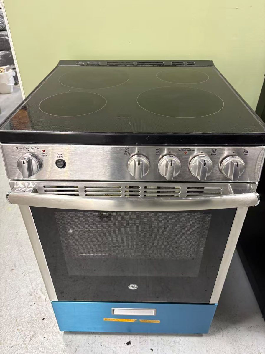 GE 24”GE Stainless Steel Electric Range – Glass Cooktop – $450 JCAS640RM1SS - View 3