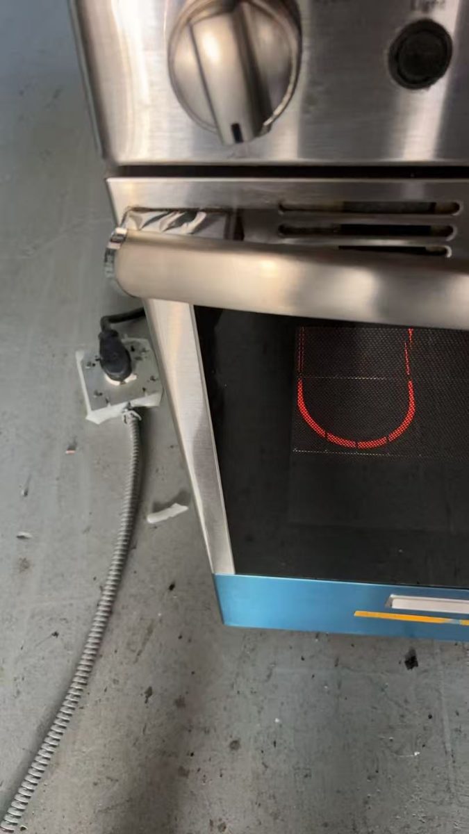 GE 24”GE Stainless Steel Electric Range – Glass Cooktop – $450 JCAS640RM1SS - View 9