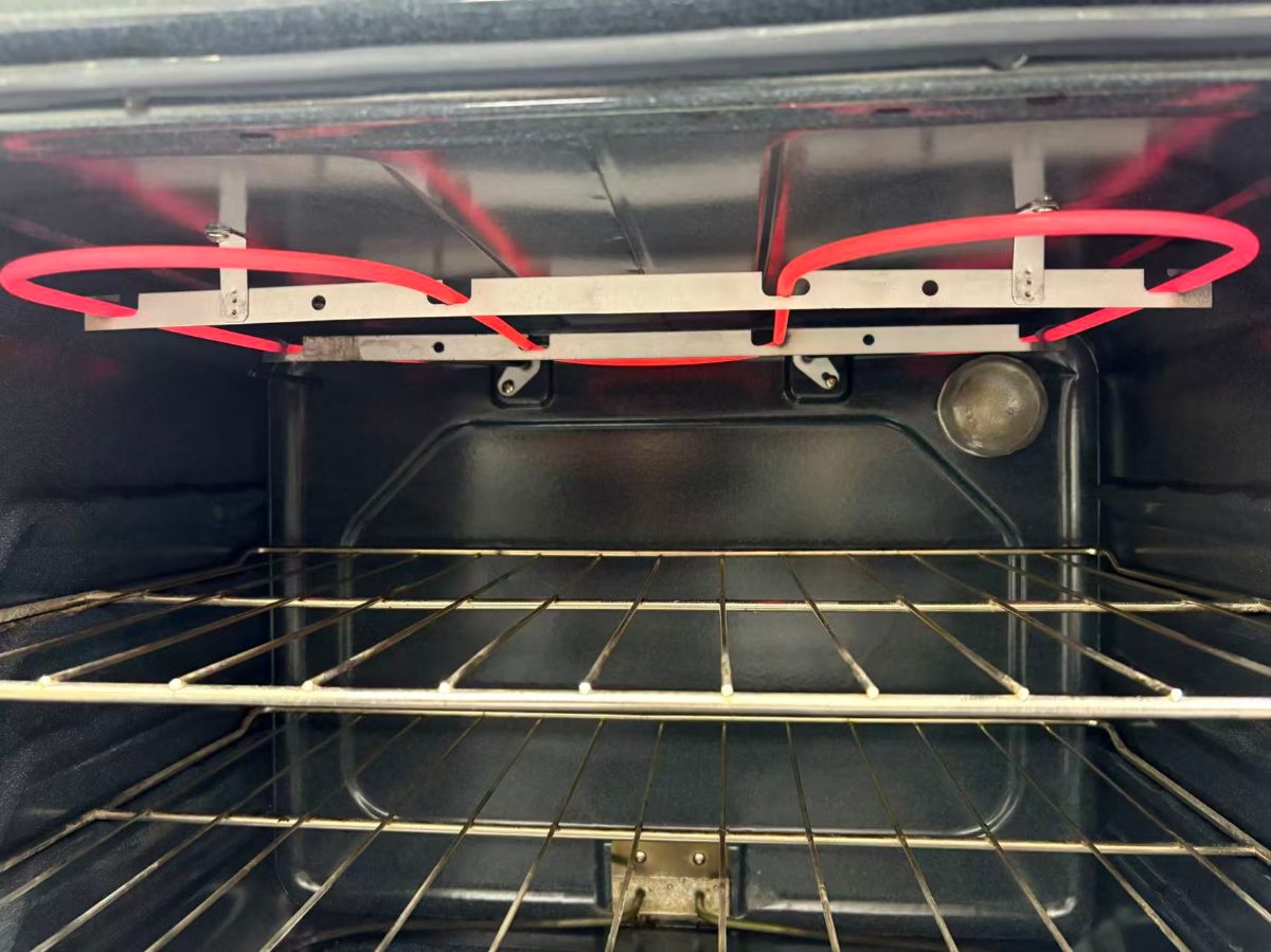 30”Amana electric stove YACR4303MFS2 - View 3