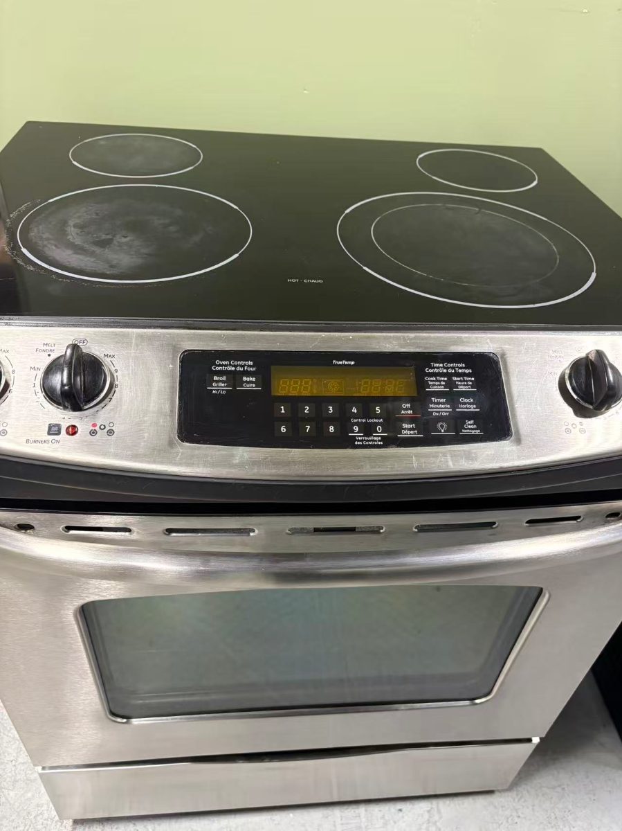 GE GE 30" Electric Range JCSP41SVSS - View 7