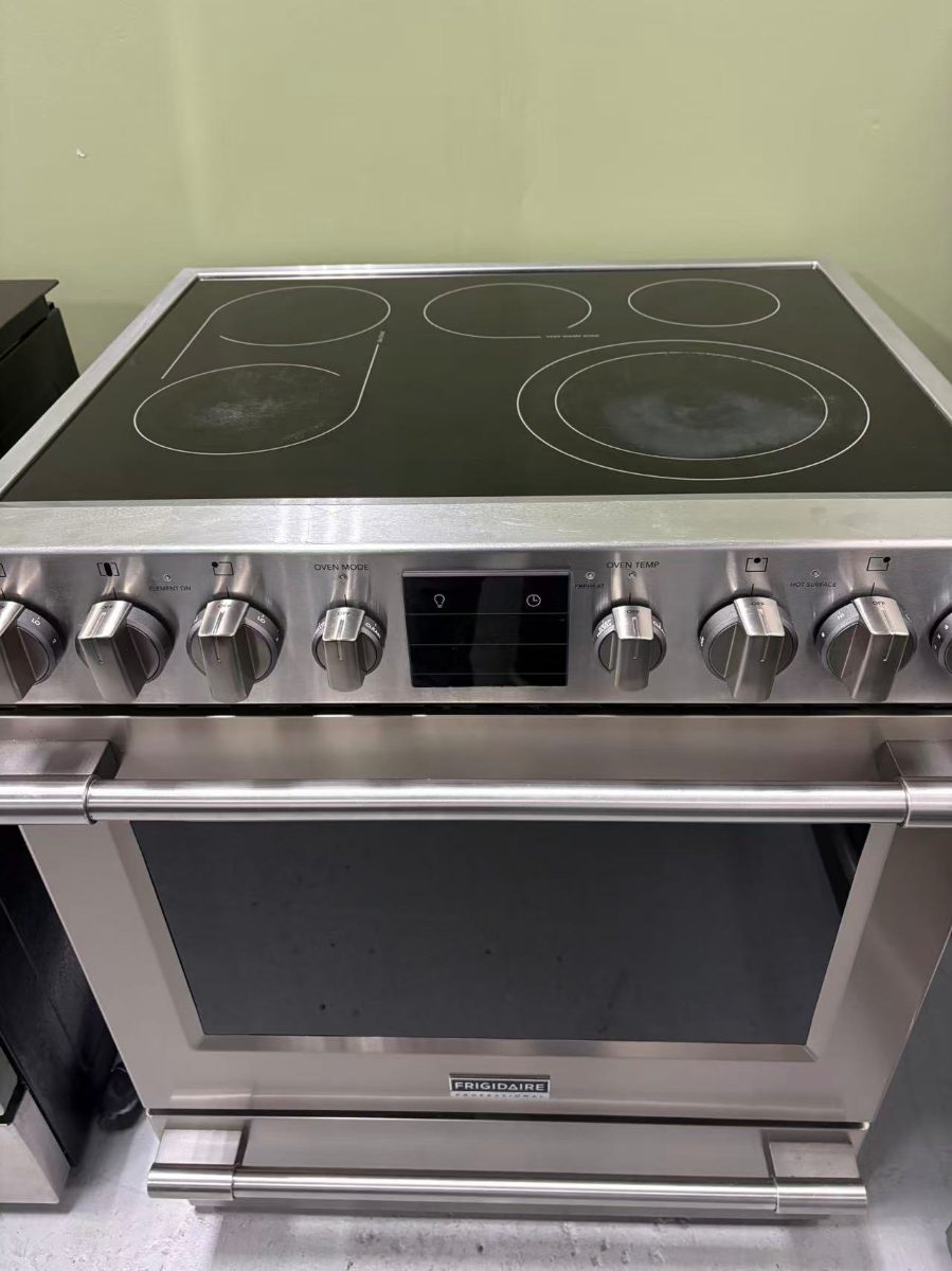Frigidaire đĨ Frigidaire Professional 30â Electric Range â CPEH3077RFF CPEH3077RFF - View 3