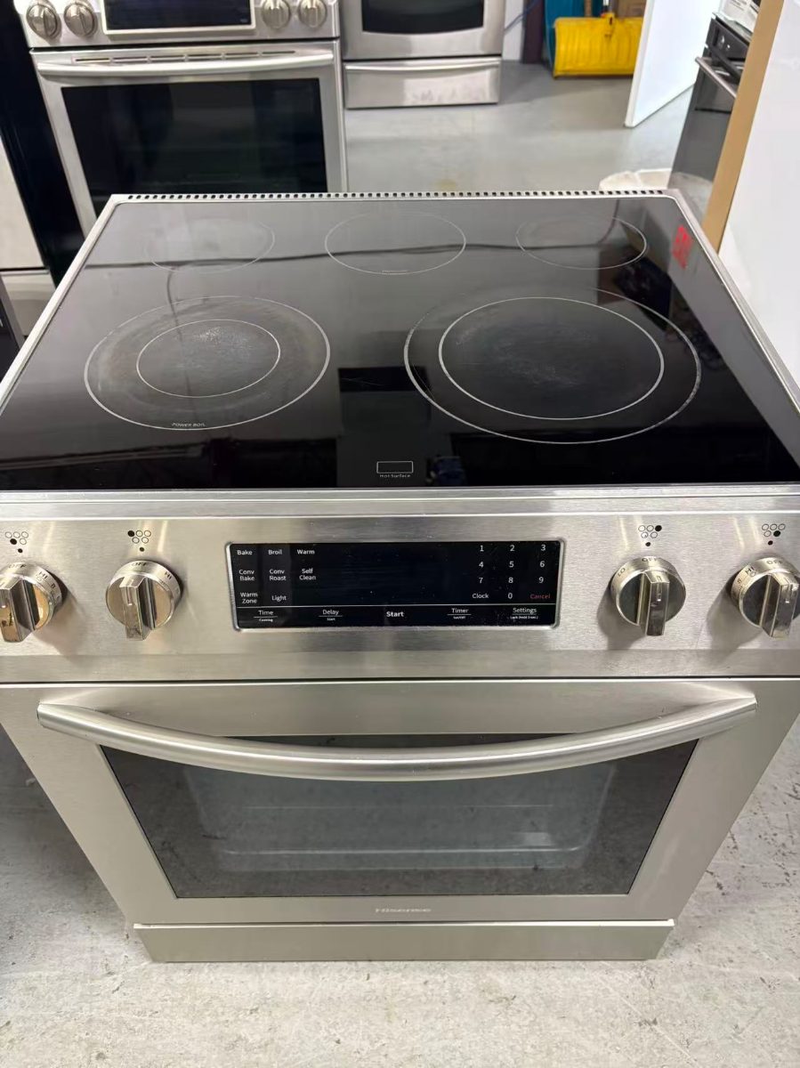 Hisense 🔥 Hisense 30” Slide-In Electric Range – Stainless Steel your HER30F5CSS - View 3
